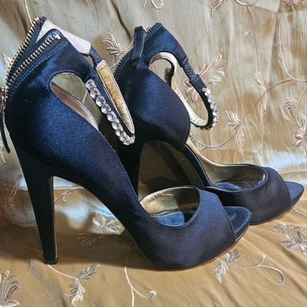 Nine West Black Heels with Gold Glitter Sole - Picture 2 of 7